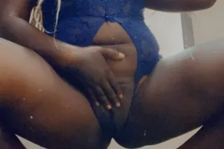 ⚠AVAILABLE NOW⚠ Chocolate Sedu... - Image 3