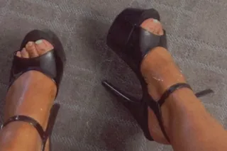 Slutty Haitian Gyal 🇭🇹💦Pussy G... - Image 2