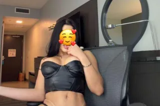 Latina sexy 😍FACETIME VERIFICA... - Image 1