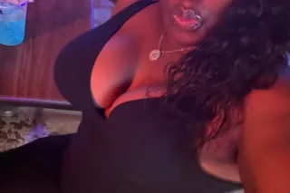 FEMALE COMPANION 4 FINACIAL SERCURITY‼ - Image 1